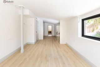 Casa aparellada  Granada - calle esquivila. Imagine una residencia donde el lujo, la discreción, la eficienc