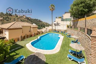 Lloguer Casa adossada a Granada - ct del pino 67. Estás listo para descubrir una de las mejores urbanizaciones de