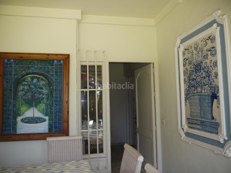 Foto d49c5565-46a5-4ea3-abc8-eec2f9b0cf0e. Casa amb aparcament piscina a Calahonda Mijas