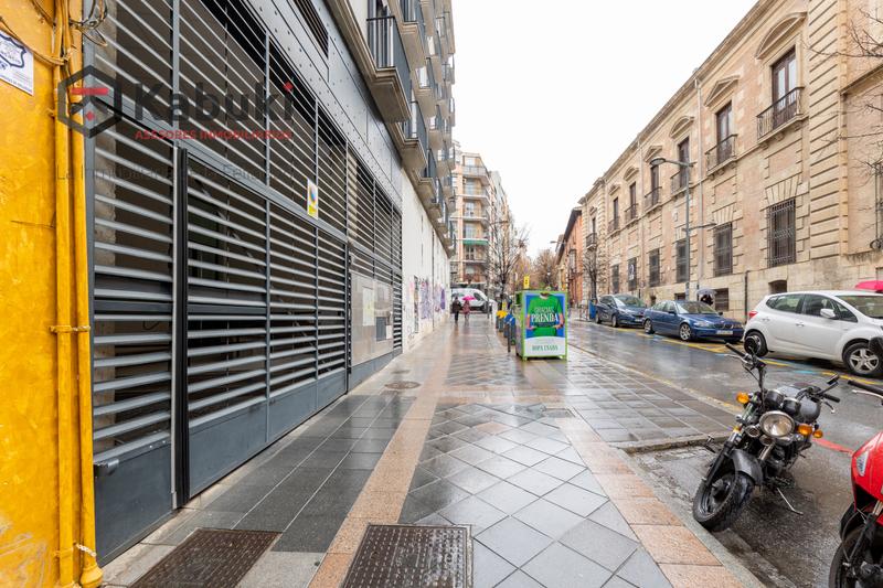 Foto 37d24ccd-ca06-4cba-b881-390c15e76e86. Posto auto in Granada - calle obispo hurtado 1 in Granada