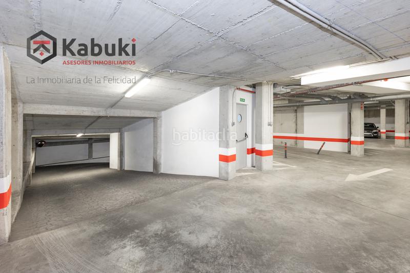 Foto 0e8c8f3b-c9be-43f3-8829-00b22a2e59e0. Aparcament cotxe a Granada - calle carril del picon 1 a Granada