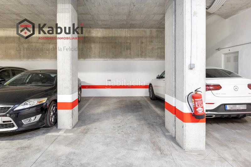 Foto 10aef225-7ee7-48de-bebf-30006c1dd8b8. Aparcament cotxe a Granada - calle carril del picon 1 a Granada