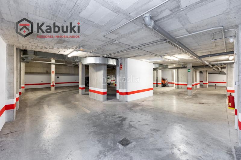 Foto 2a51952c-96ed-4a9c-adba-e191119934d9. Aparcament cotxe a Granada - calle carril del picon 1 a Granada