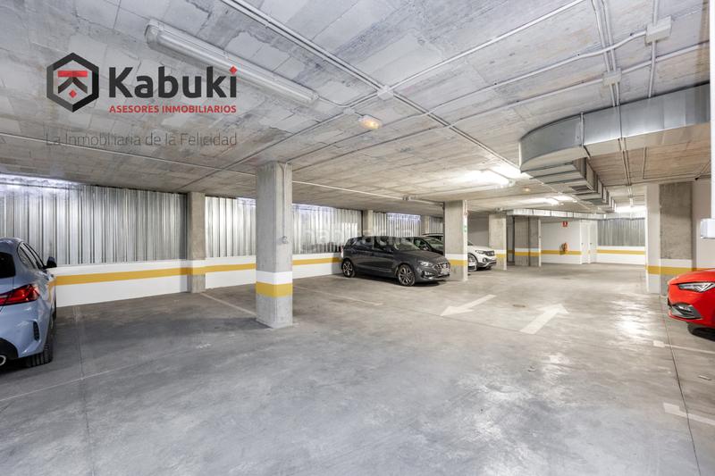 Foto 3c6419ed-6dfc-4f75-b0ae-268401ad3435. Aparcament cotxe a Granada - calle carril del picon 1 a Granada