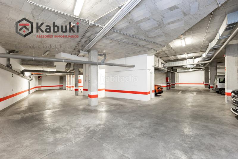 Foto 80eabed4-8ea1-4023-898d-d14ed0d01f30. Aparcament cotxe a Granada - calle carril del picon 1 a Granada