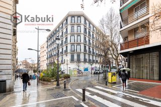 Autoparkplatz in Granada - calle carril del picon 1. Increíble oportunidad de adquirir una amplia cochera o trastero