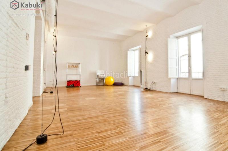 Foto f3023a32-c136-4016-9605-e198b65fabc3. Miete etagenwohnung in Centro - Sagrario Granada