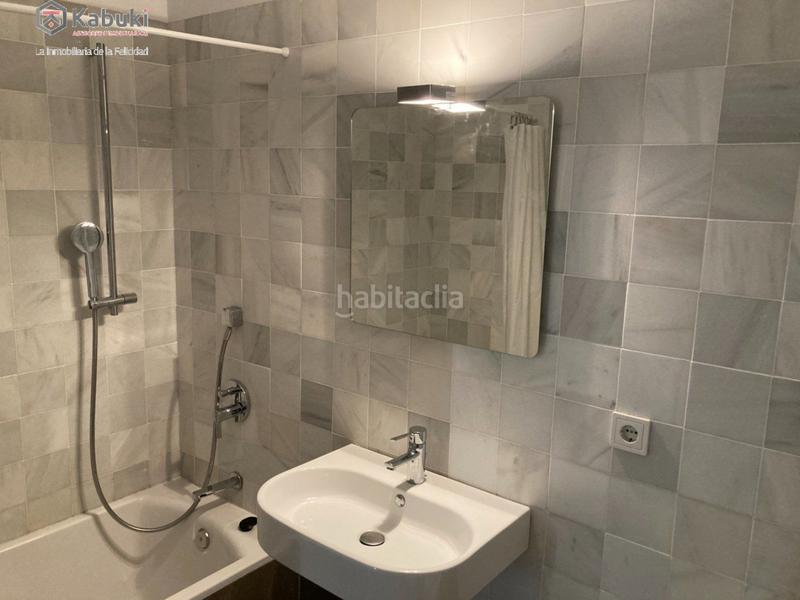 Foto 3350a95f-9ace-4bc5-9332-be9fd93e1656. Rent flat in Centro - Sagrario Granada