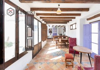 Doppelhaus  Pegalajar - cl villa 41. Se vende una casa reformada en la zona alta de pegalajar, en ple