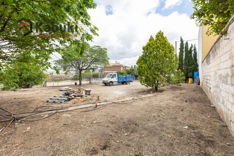Foto dcc55dd2-7381-4795-adaf-43ae282ea615. Finca rústica a Cájar - calle jazmin a Cájar