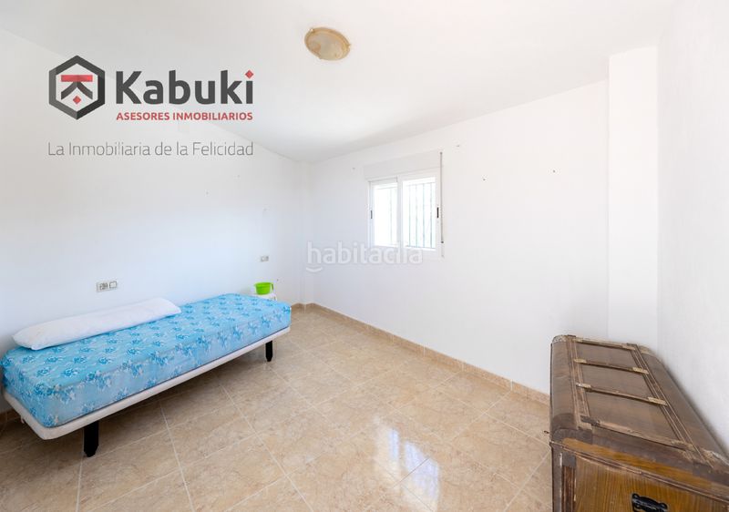 Foto 3c98107b-b92e-4f44-9734-63125c56f5fc. Casa en Huétor de Santillán - cl molino alto 48 gran oportunidad para vivir en un encantador pueblo a tan solo 15 minutos de granada! esta bonita vivienda cuenta con una amplia p en Huétor de Santillán
