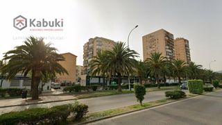 Doppelhaus  Malaga - cl francisco lopez lopez. Se ofrece a la venta chalet pareado ubicado en la zona de ciudad