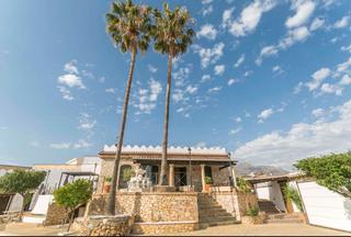 Casa en Avda Pescia - Ctra de Frigiliana. Espectacular chalet en nerja