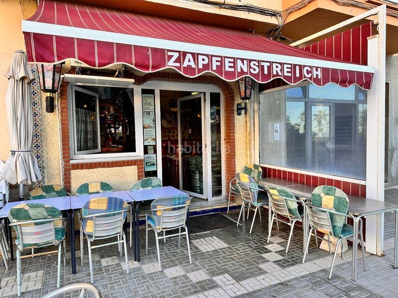 Foto fbd0a87c-d566-40da-b74e-b2a9ed24726c. Local comercial pub con tradicion en la playa costa en Torrox