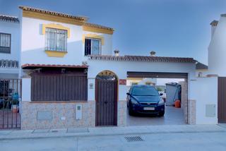 Casa adossada a Viña Málaga. Fantástico adosado en torre del mar