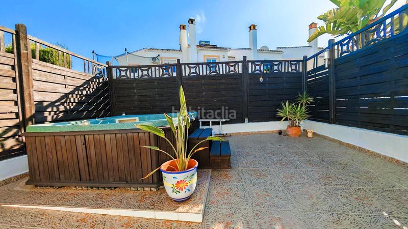 Foto 11c546a5-0918-4bd1-8965-d55e94c4a6ce. Casa adossada amb piscina a Torrox park Torrox