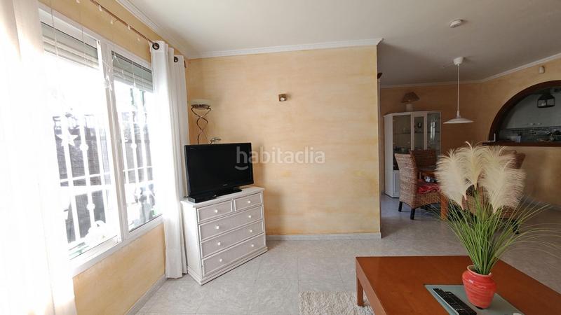 Foto ba29c3db-76d2-469b-b32d-dbce19f14ae1. Casa adossada amb piscina a Torrox park Torrox