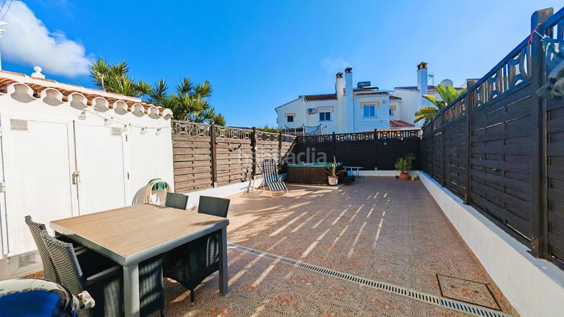 Foto ffbdbf74-6c9b-4c78-a2ca-c384bd728ff6. Casa adossada amb piscina a Torrox park Torrox