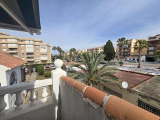 Dúplex a Centro Internacional. Amplio apartamento en pueblo andaluz