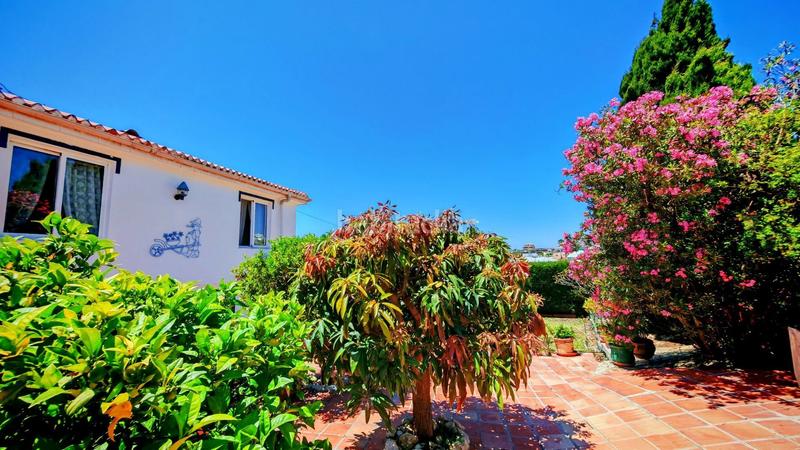 Foto 86486eaa-ebfa-494b-b1ce-573da405cd45. Casa amb calefacció aparcament piscina a Torrox park Torrox