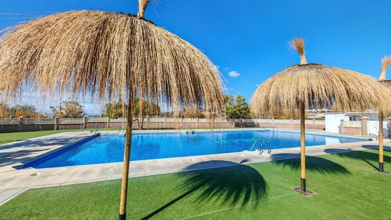 Foto 1d976d40-a468-43cf-9b9d-688804142473. Casa con piscina in Torrox park Torrox