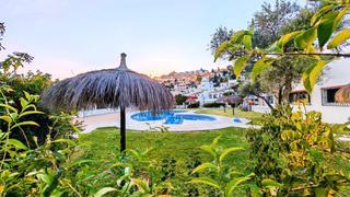 Dplex en Chaparil - Torrecilla - Punta Lara. Casa tropicana  duplex villa en nerja
