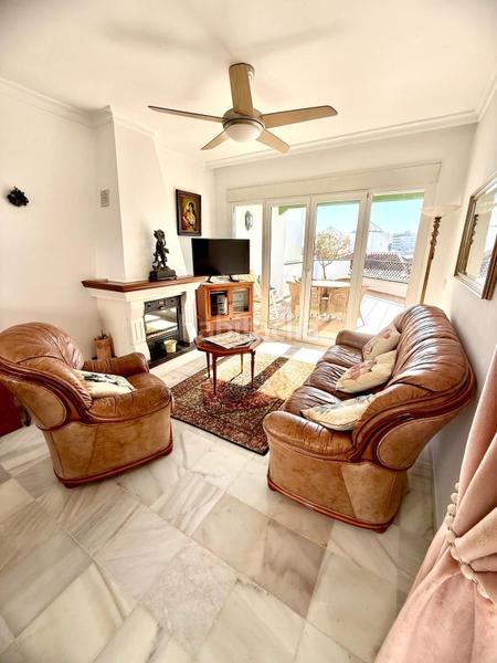 Foto 46e870fa-fec9-4e8a-a46d-765d8cc093be. Casa adossada amb piscina a Burriana Nerja