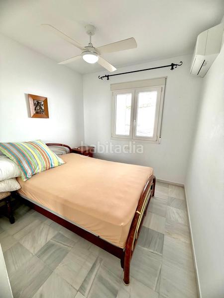 Foto d86a0ddb-5937-43a8-9311-983989776423. Casa adossada amb piscina a Burriana Nerja