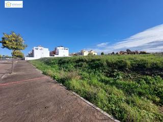 Terreny residencial  Los algarbes. 3.000 m2 urbanos para 45 viviendas a la venta, en gerena, a 15 m