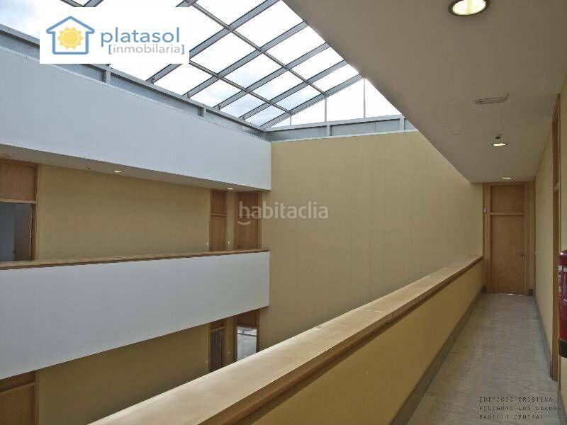 Foto 1841736c-9c2c-414d-a546-03e4620ae3ac. Bureau dans Salteras