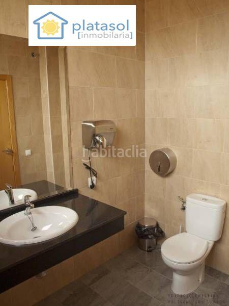 Foto 5f527462-0c66-471b-900b-9cebf84be960. Bureau dans Salteras