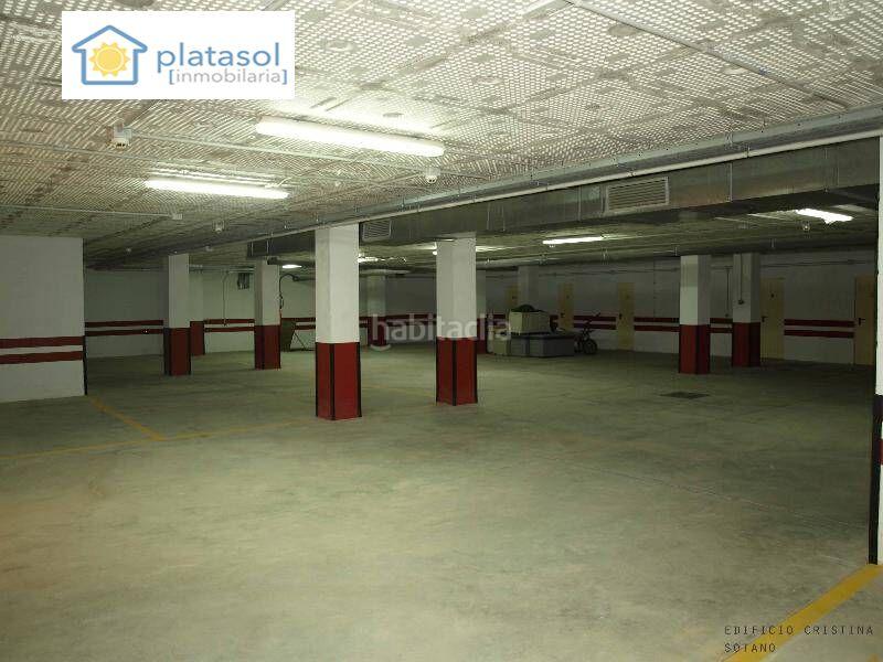 Foto c8d8fd52-048d-4b2e-bcd3-fcb2183daca3. Bureau dans Salteras