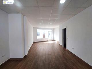 Lloguer Local Comercial  Cristo veracruz. Extraordinario local comercial a dos calles en alquiler