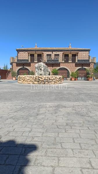Foto cf32bb1a-6a82-44c6-ae24-a140da01095d. Edifici a Mairena del Alcor