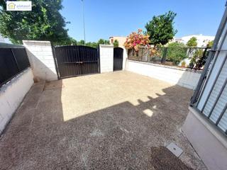 Haus  Calle rondeña. Vivienda adosa en zona de jardines de gerena