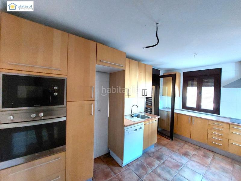 Foto 60a199bb-a85e-4d8c-a388-df35a3bc8d5e. Maison jumelée dans Las Pajanosas Guillena