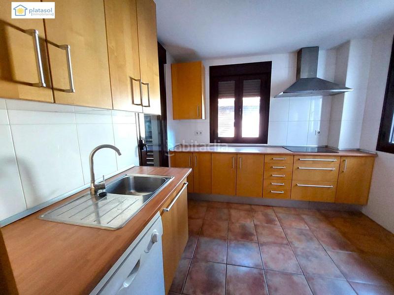 Foto 7a943805-2ec8-42f5-847d-ecfb3ca30b3c. Maison jumelée dans Las Pajanosas Guillena