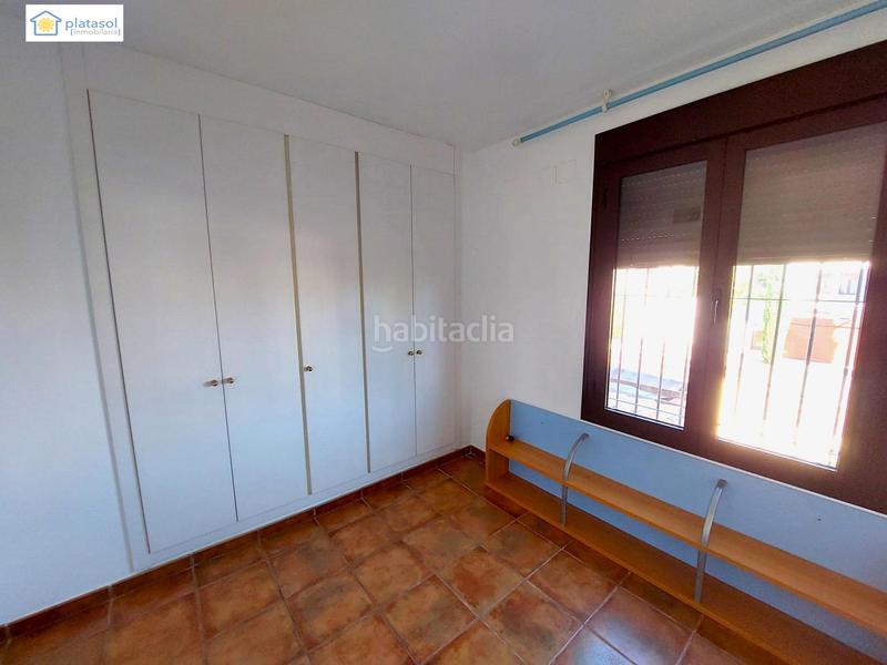 Foto aaae1721-ec4e-42a2-b51e-d06e6e45cb5f. Maison jumelée dans Las Pajanosas Guillena