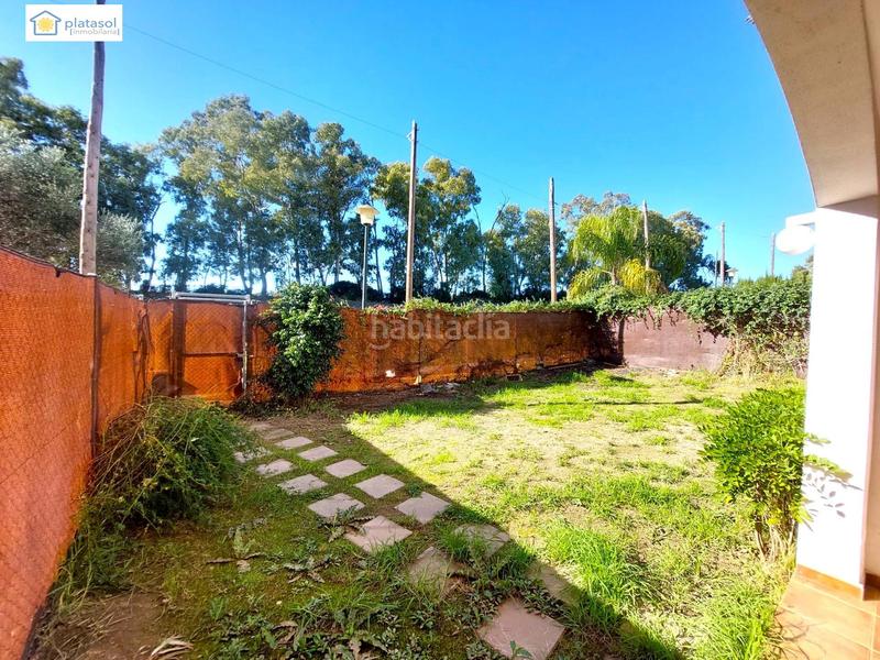 Foto cb90c0be-677a-45bb-b3fe-12bf0fc1379d. Maison jumelée dans Las Pajanosas Guillena