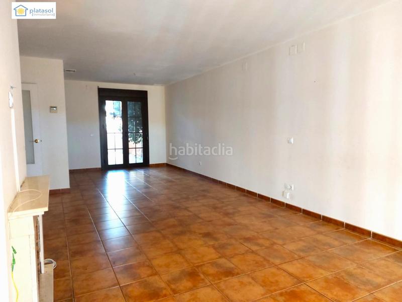 Foto f23f680d-16e2-4cbc-ae58-78c42fbb1373. Maison jumelée dans Las Pajanosas Guillena