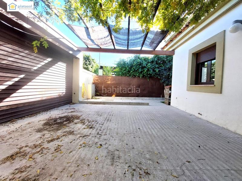 Foto fa70576f-a8e4-4c29-b634-0e10990b8dfb. Maison jumelée dans Las Pajanosas Guillena