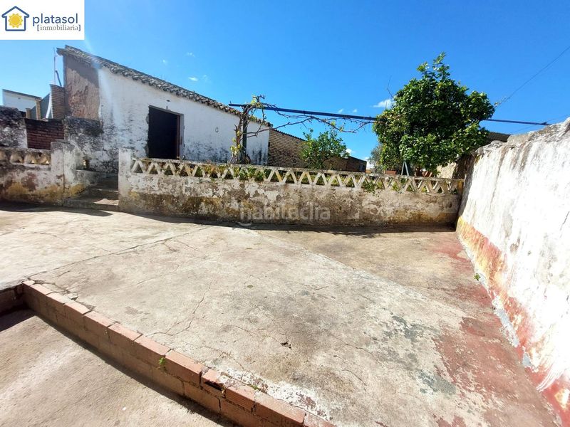 Foto 0ad7fc58-8f2c-487e-bb06-cd181daedb5d. Casa amb aparcament a Garrobo (El)