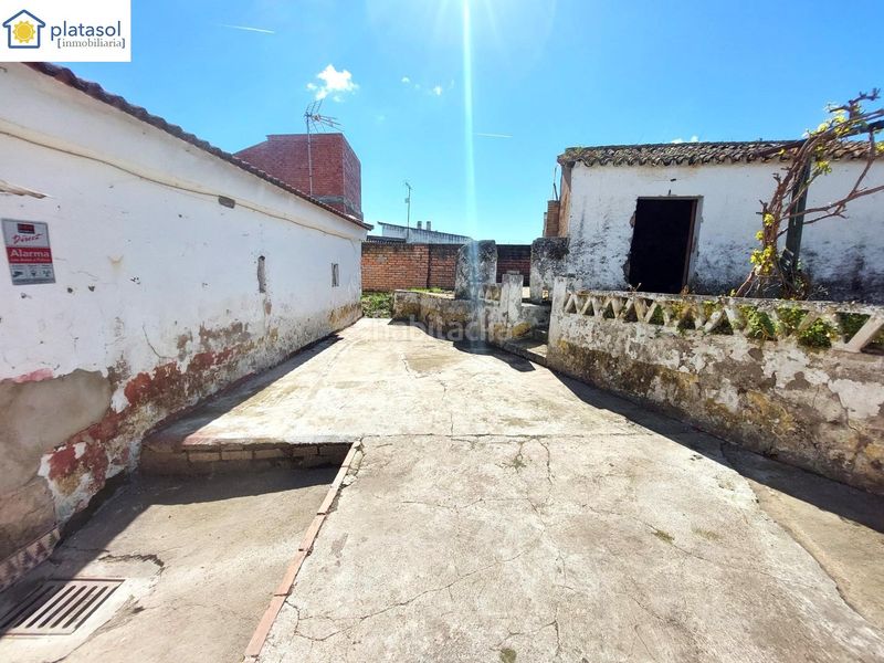 Foto 183ccf22-e612-4250-8843-a848ef2d334d. Casa amb aparcament a Garrobo (El)
