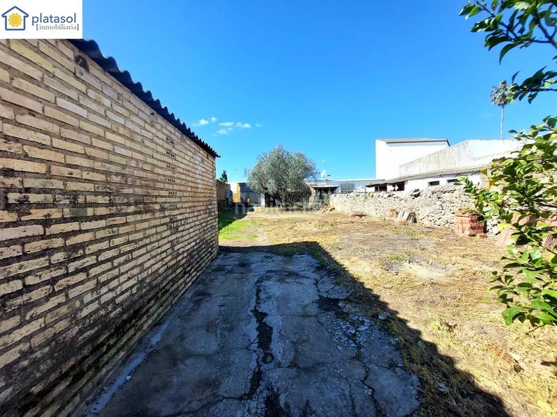Foto a8651269-8794-4594-a9bb-590f3bc2dd9e. Casa amb aparcament a Garrobo (El)
