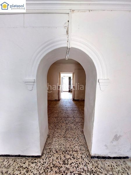 Foto abd89db9-a71f-43ea-bbfd-feec400ccc2f. Casa amb aparcament a Garrobo (El)