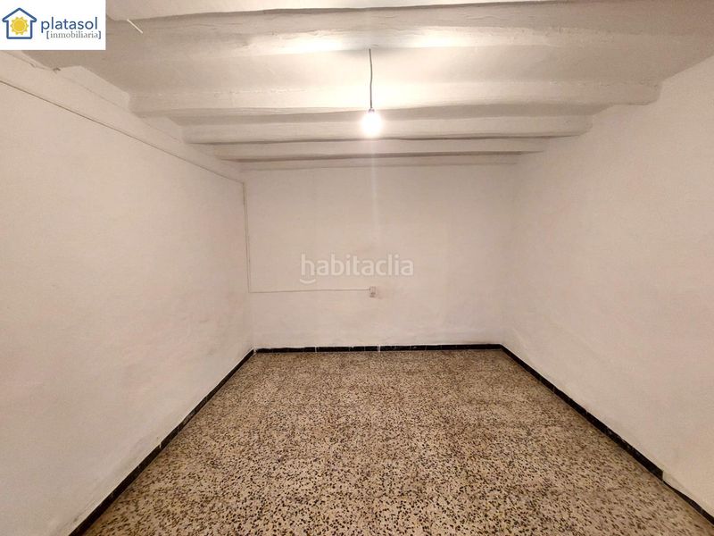 Foto b6f60f27-3845-40c9-b86c-abdefa23b72d. Casa amb aparcament a Garrobo (El)