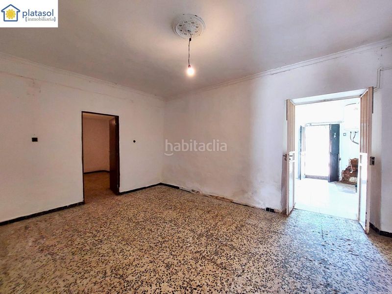 Foto d04ae886-3d59-41fb-b167-5812fb26150f. Casa amb aparcament a Garrobo (El)