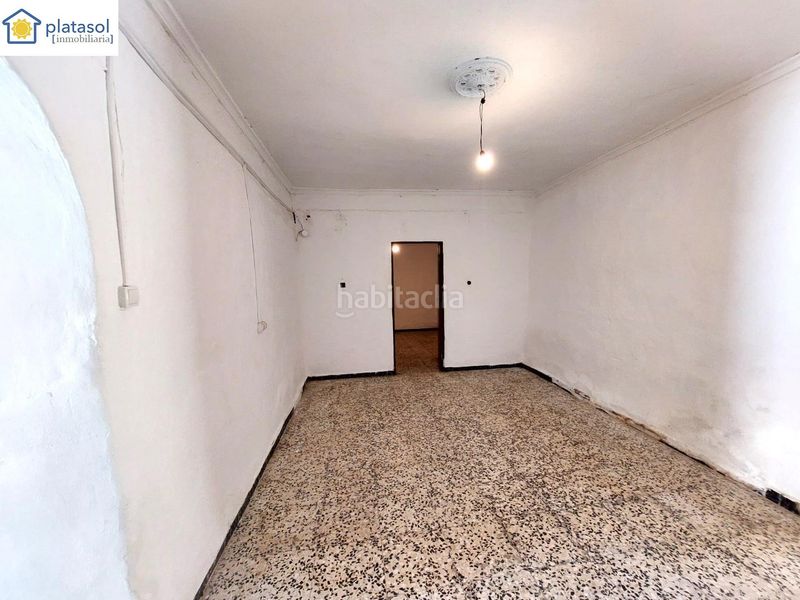 Foto e91ee0ec-cb19-4e7f-83ab-d8b973411426. Casa amb aparcament a Garrobo (El)