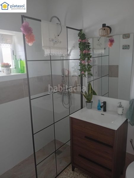 Foto a5e884f3-4b50-4dfe-bb5f-3ca67feca3ac. Casa a calle cristobal colon 5 a Madroño (El)