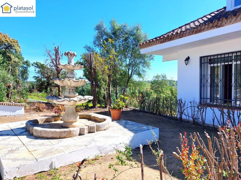 Foto cc5941f5-5a39-4bb2-aca4-43c4356fee3e. Xalet amb aparcament piscina a Las Pajanosas Guillena